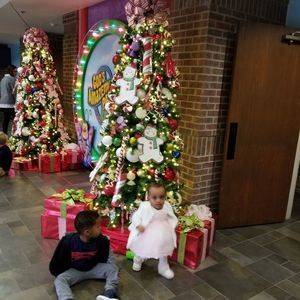 Meet your Posher, Maki